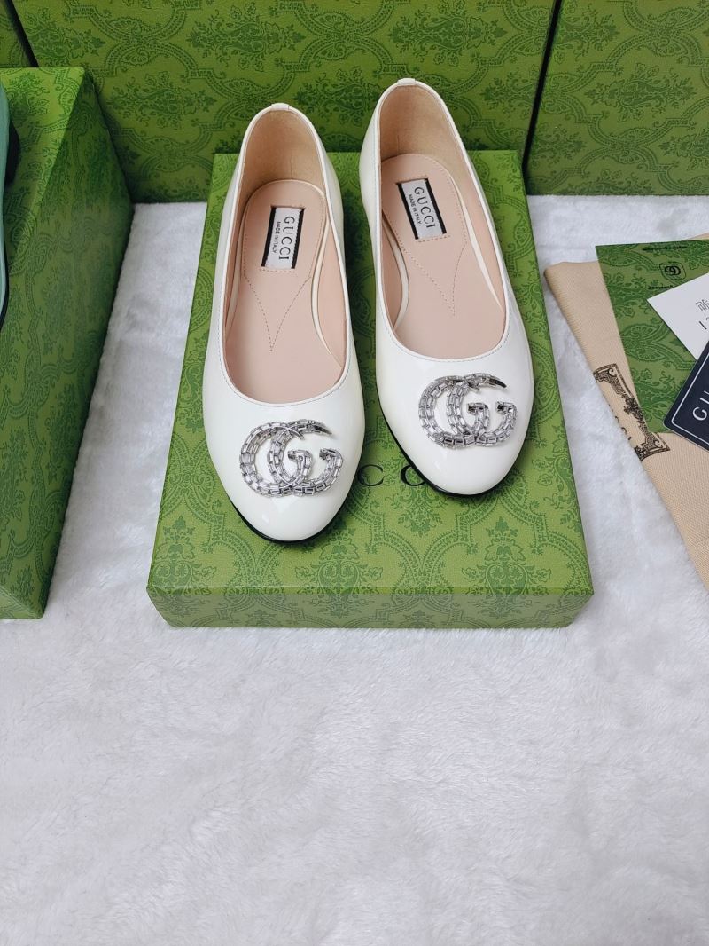 Gucci Flat Shoes